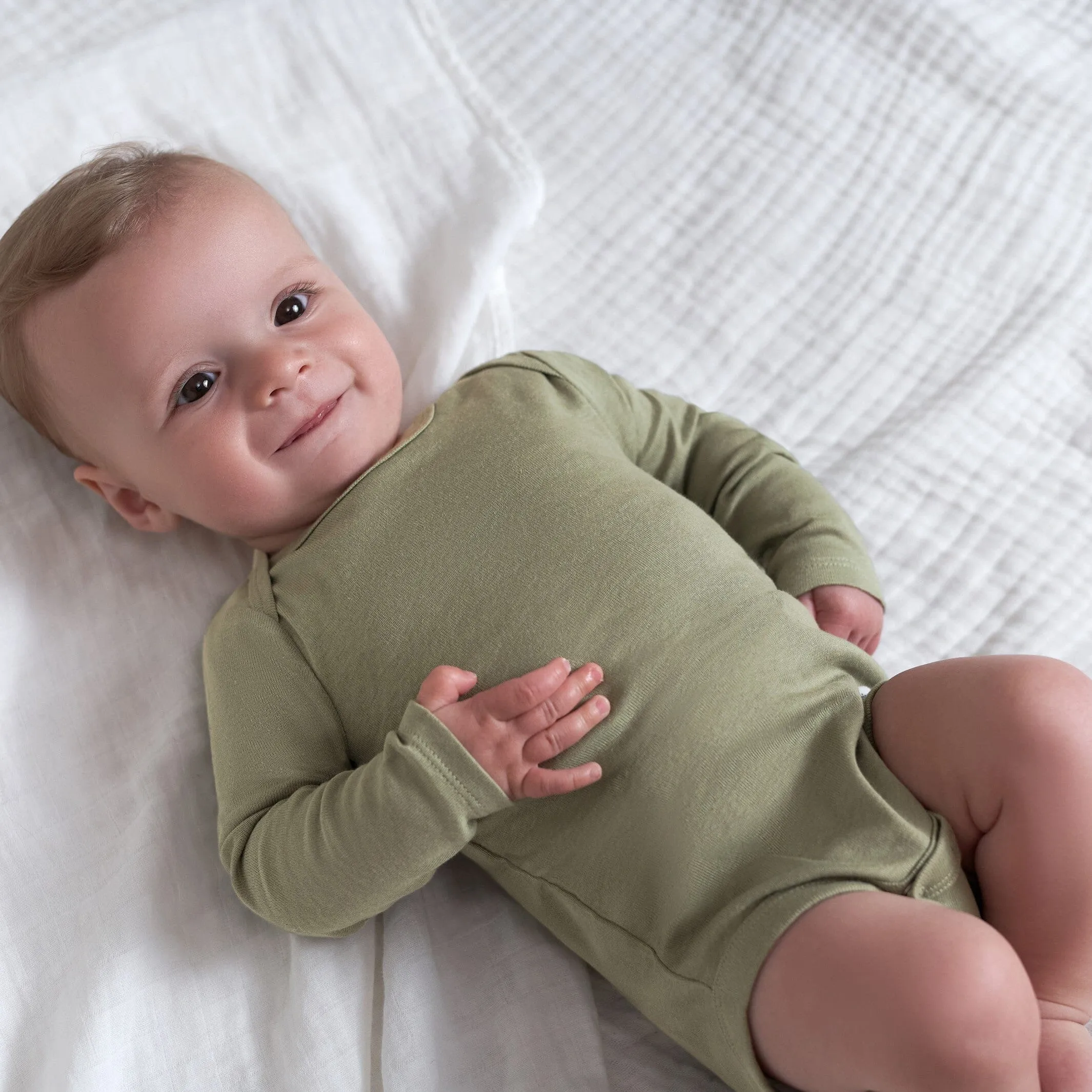 4-Pack Baby Neutral Green/ Blue Long Sleeve Onesies Bodysuits Gerber Childrenswea
