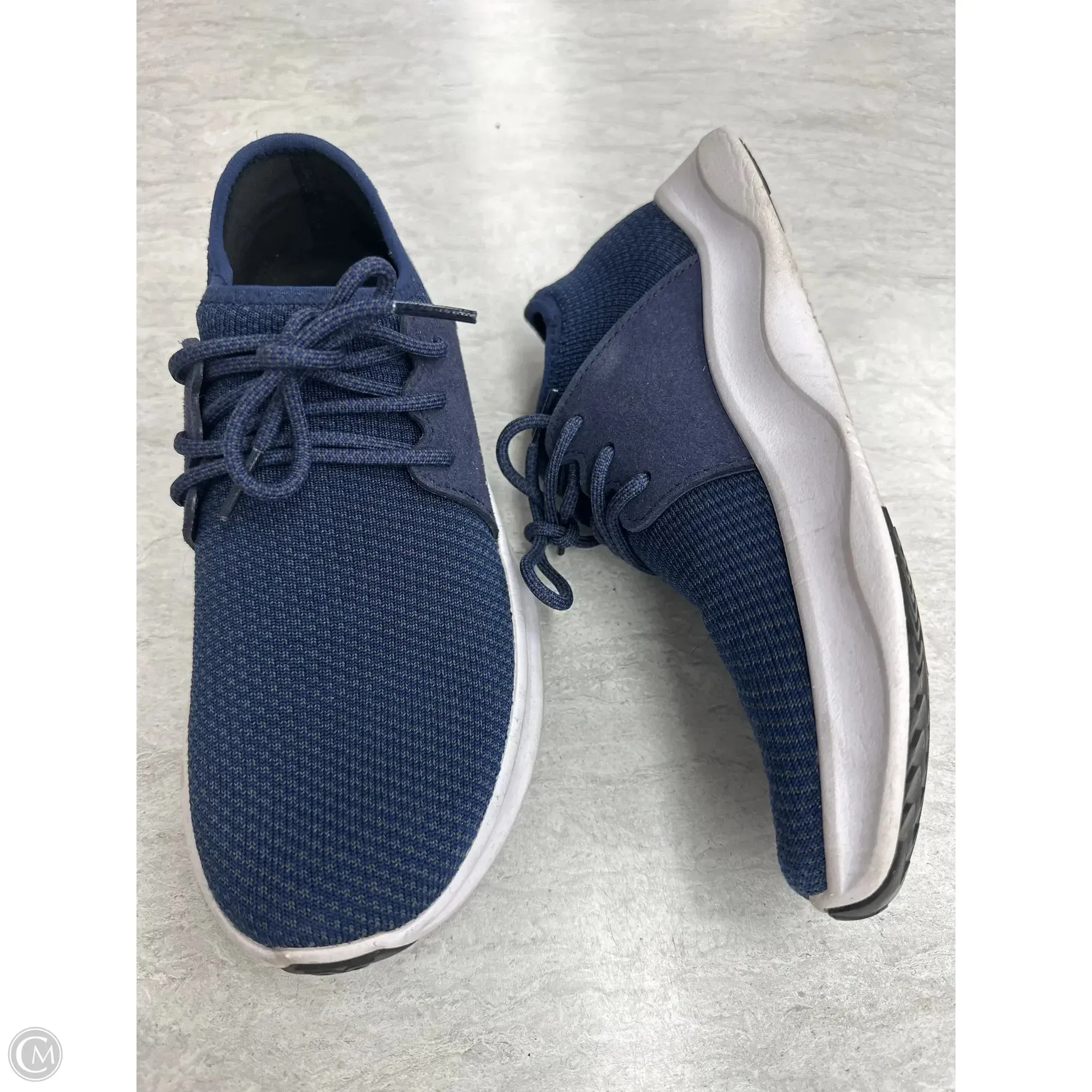 Shoes Athletic By Clothes Mentor In Blue, Size: 7