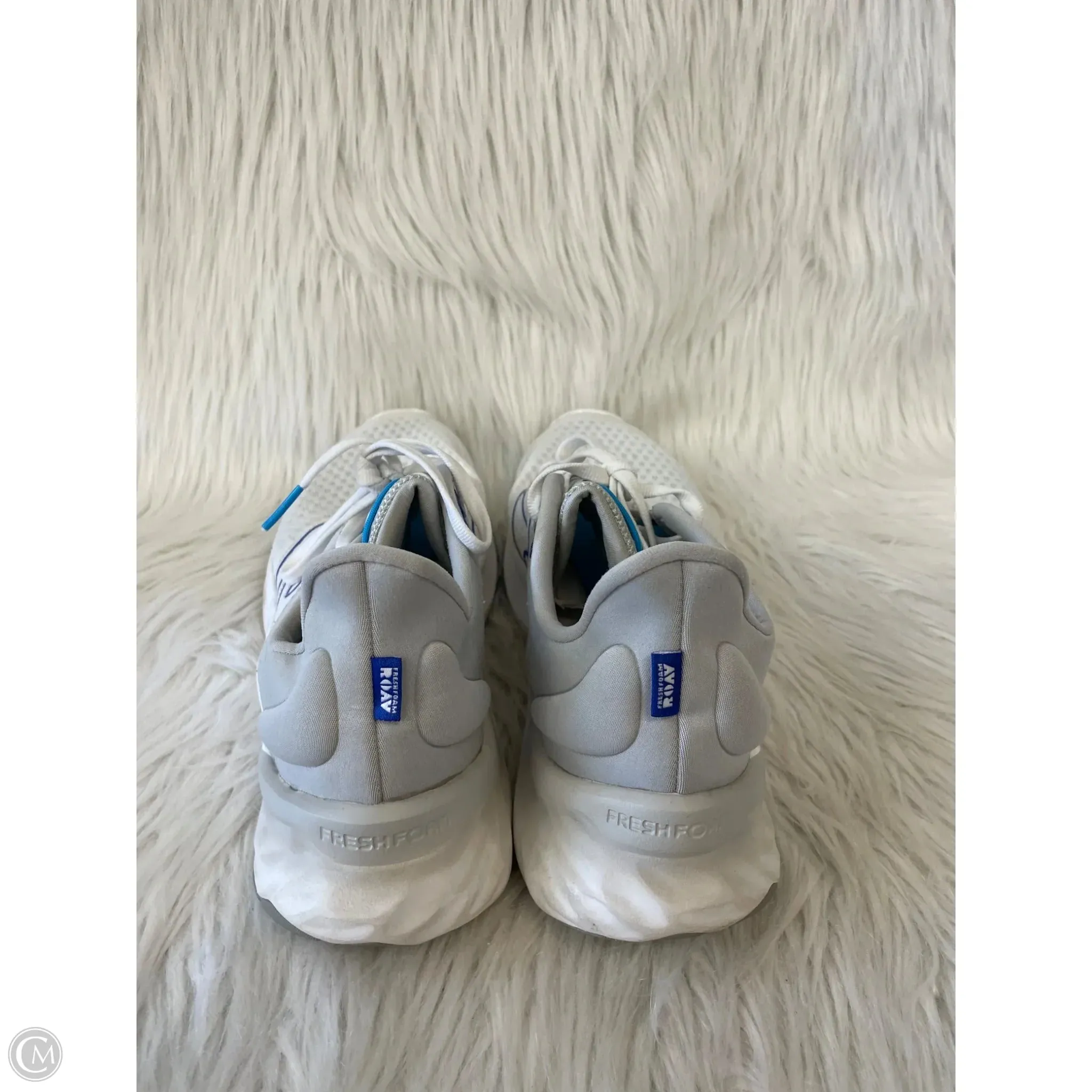 Shoes Athletic By New Balance In Blue & White, Size: 9.5