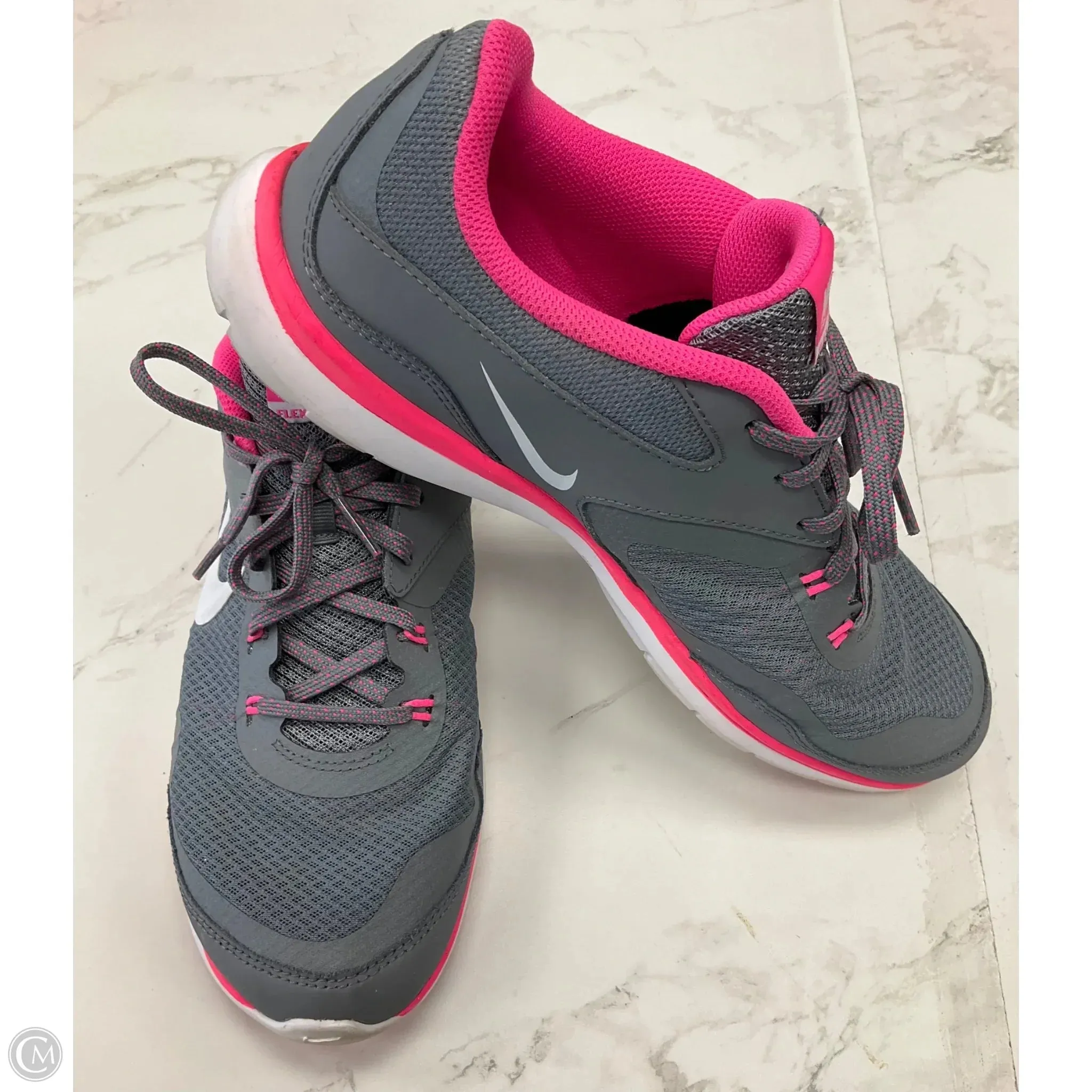 Shoes Athletic By Nike In Grey & Pink, Size: 10