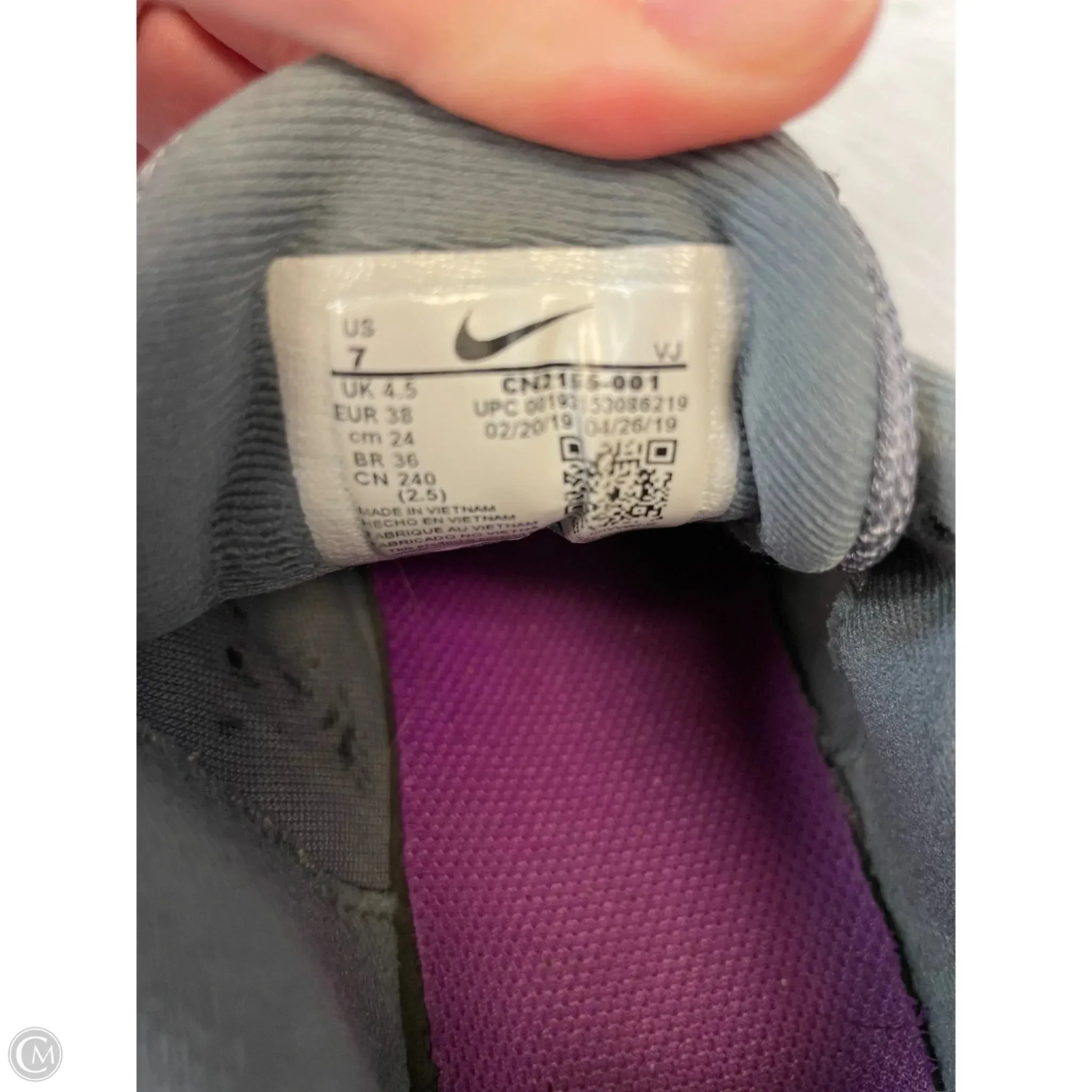 Shoes Athletic By Nike In Grey, Size: 7