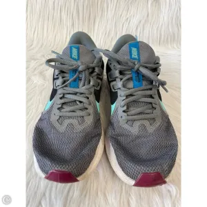 Shoes Athletic By Nike In Grey, Size: 7
