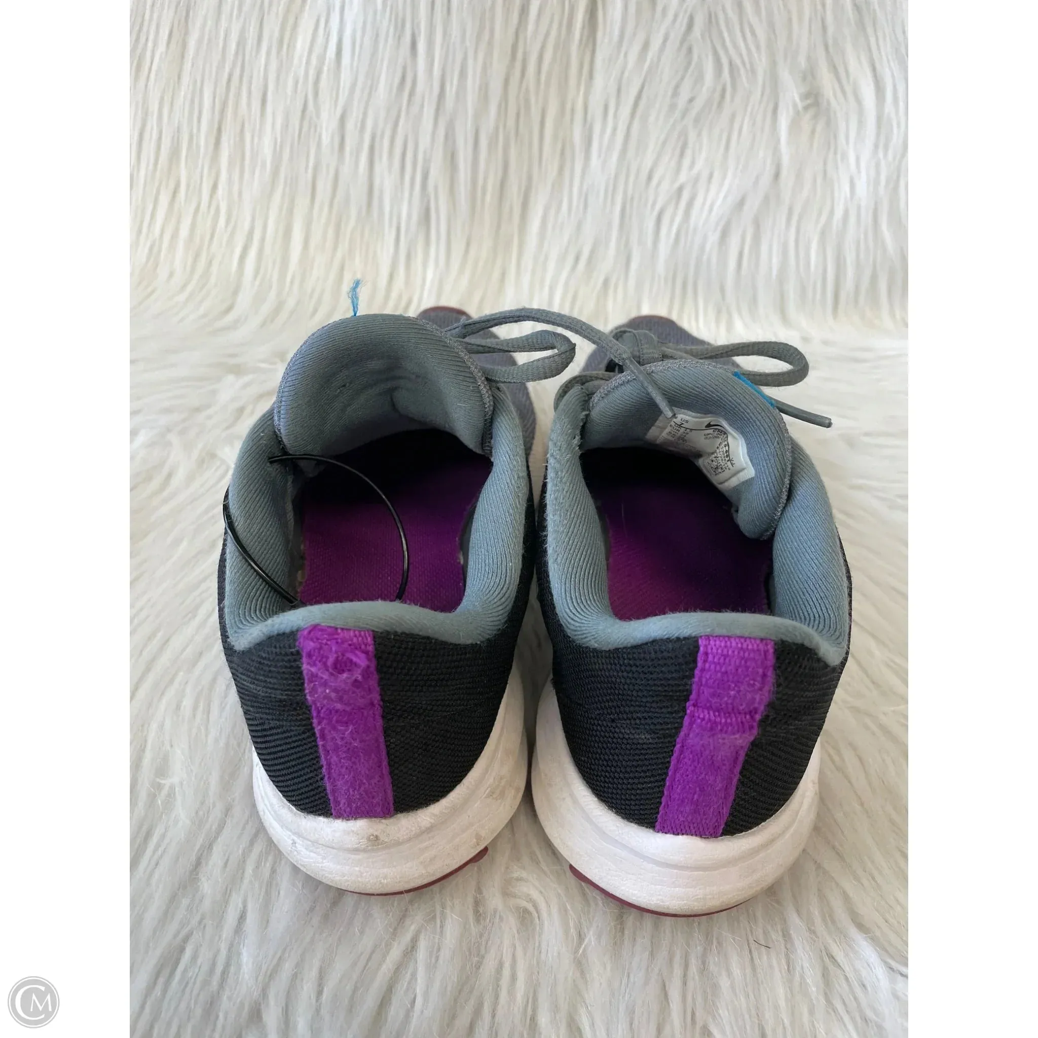 Shoes Athletic By Nike In Grey, Size: 7