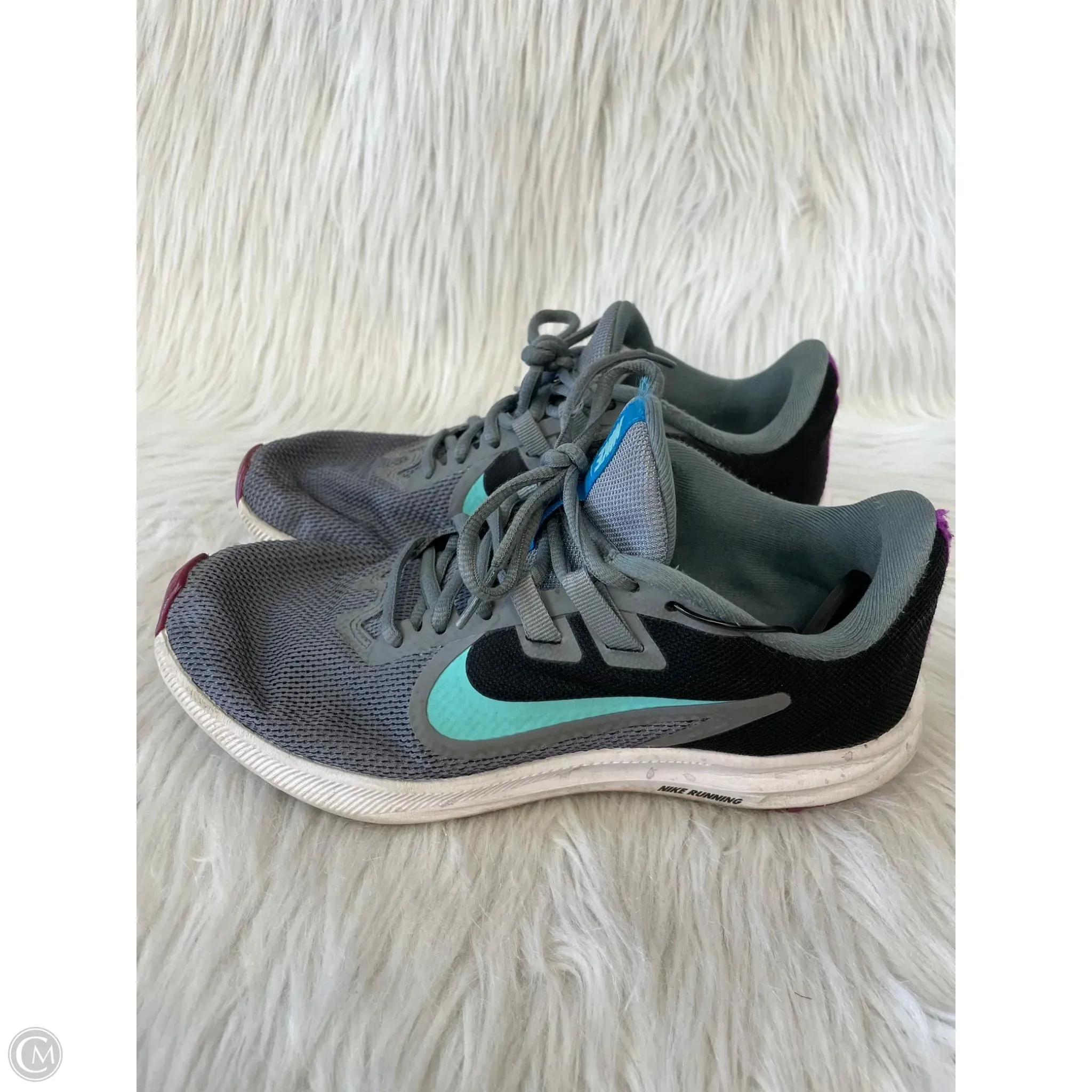 Shoes Athletic By Nike In Grey, Size: 7