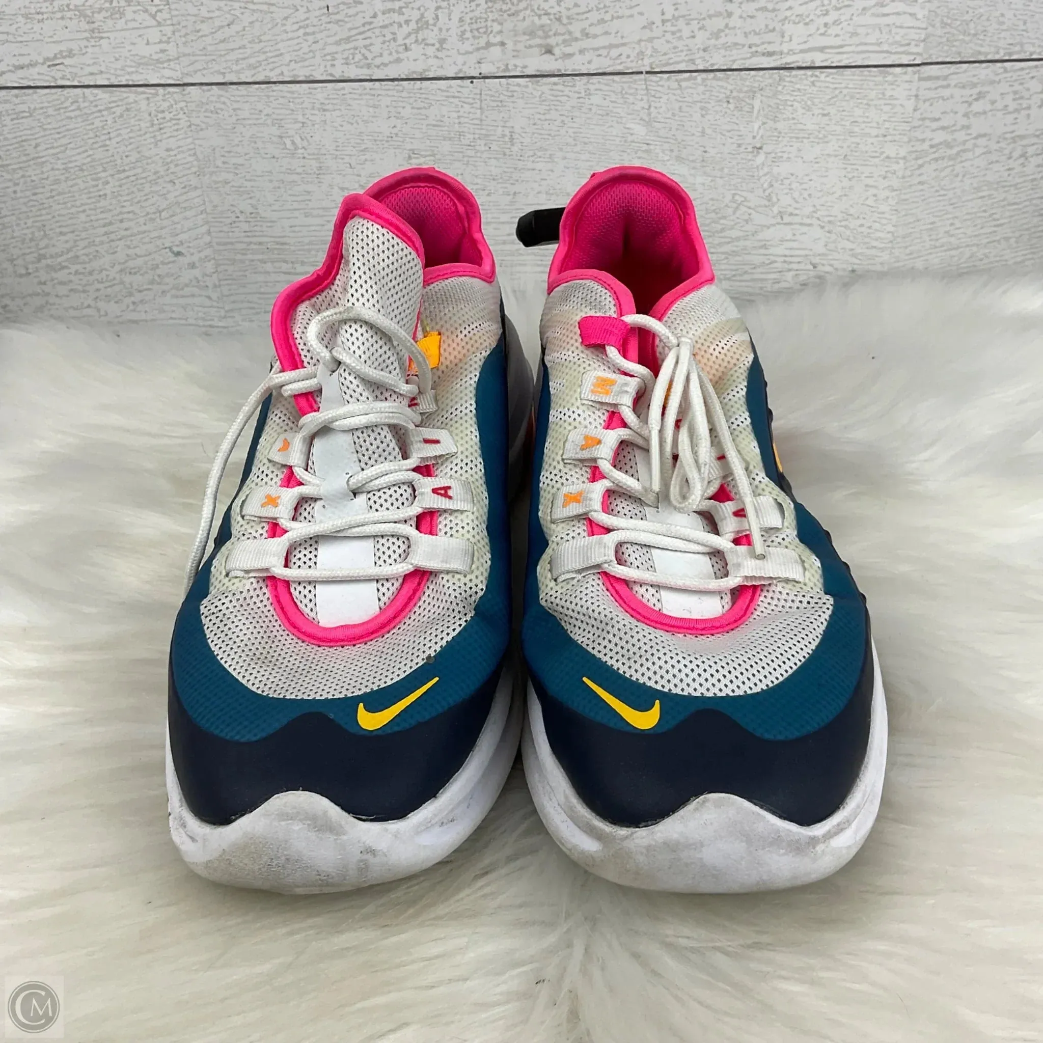 Shoes Athletic By Nike In Multi-colored, Size: 9