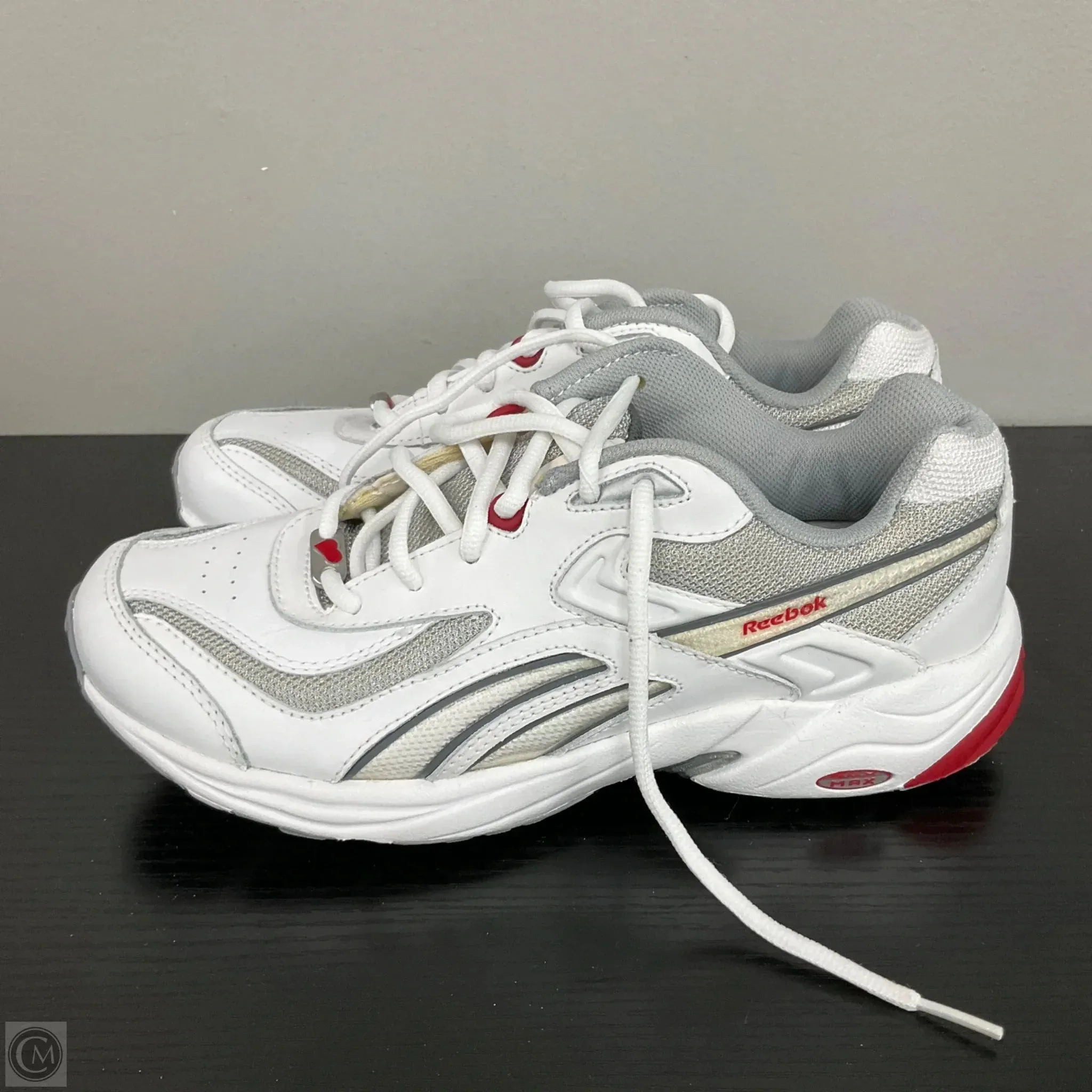 Shoes Athletic By Reebok In White, Size: 8.5
