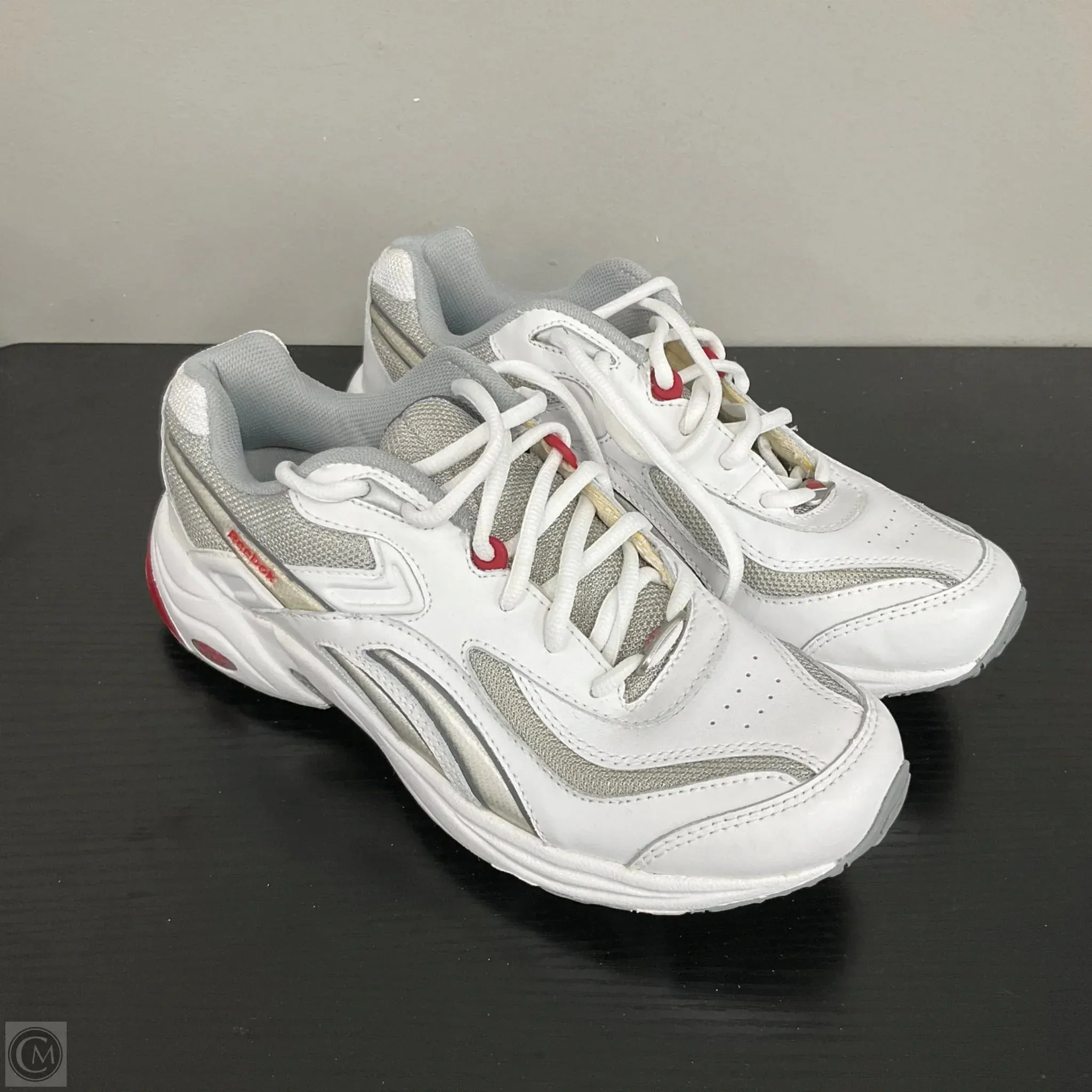 Shoes Athletic By Reebok In White, Size: 8.5