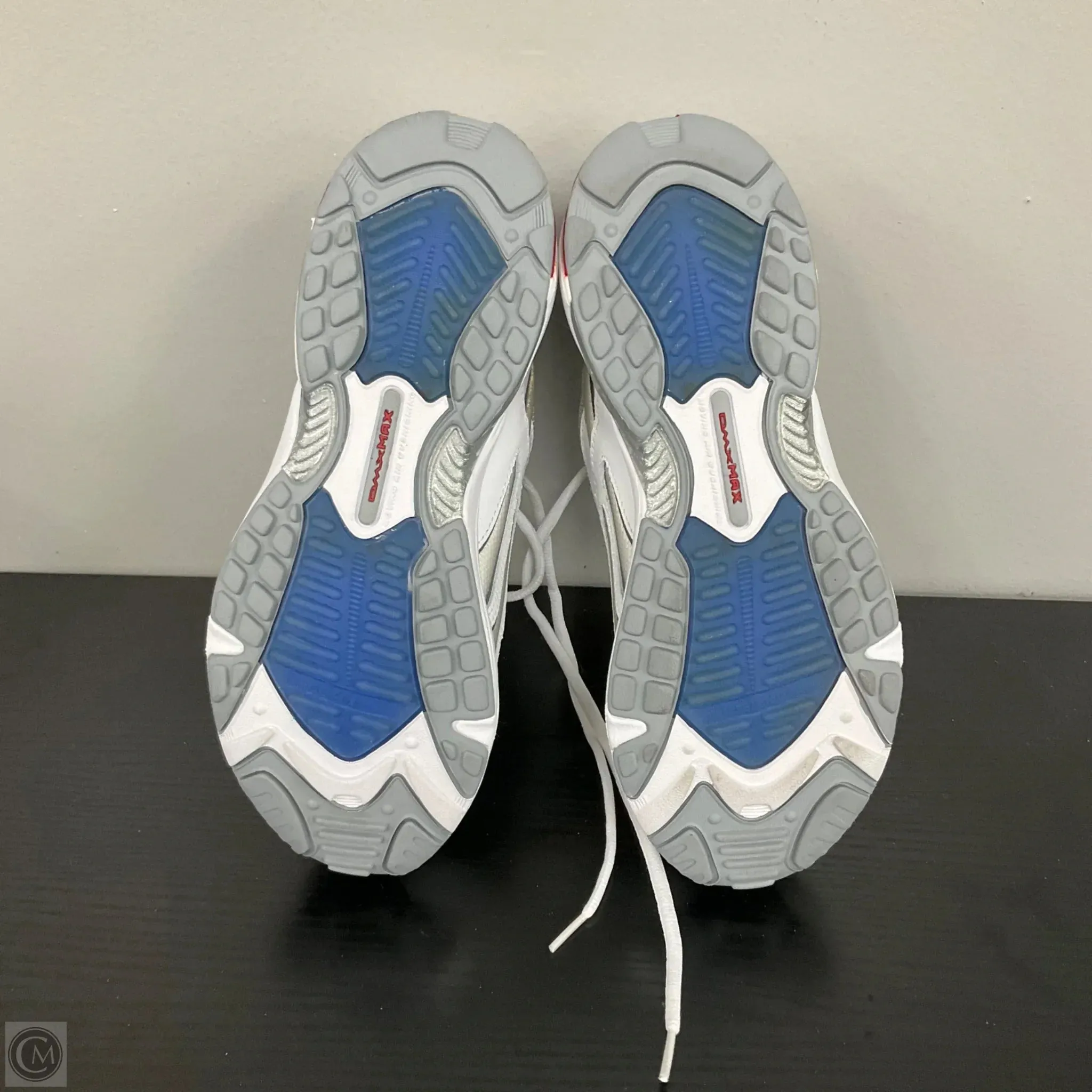 Shoes Athletic By Reebok In White, Size: 8.5