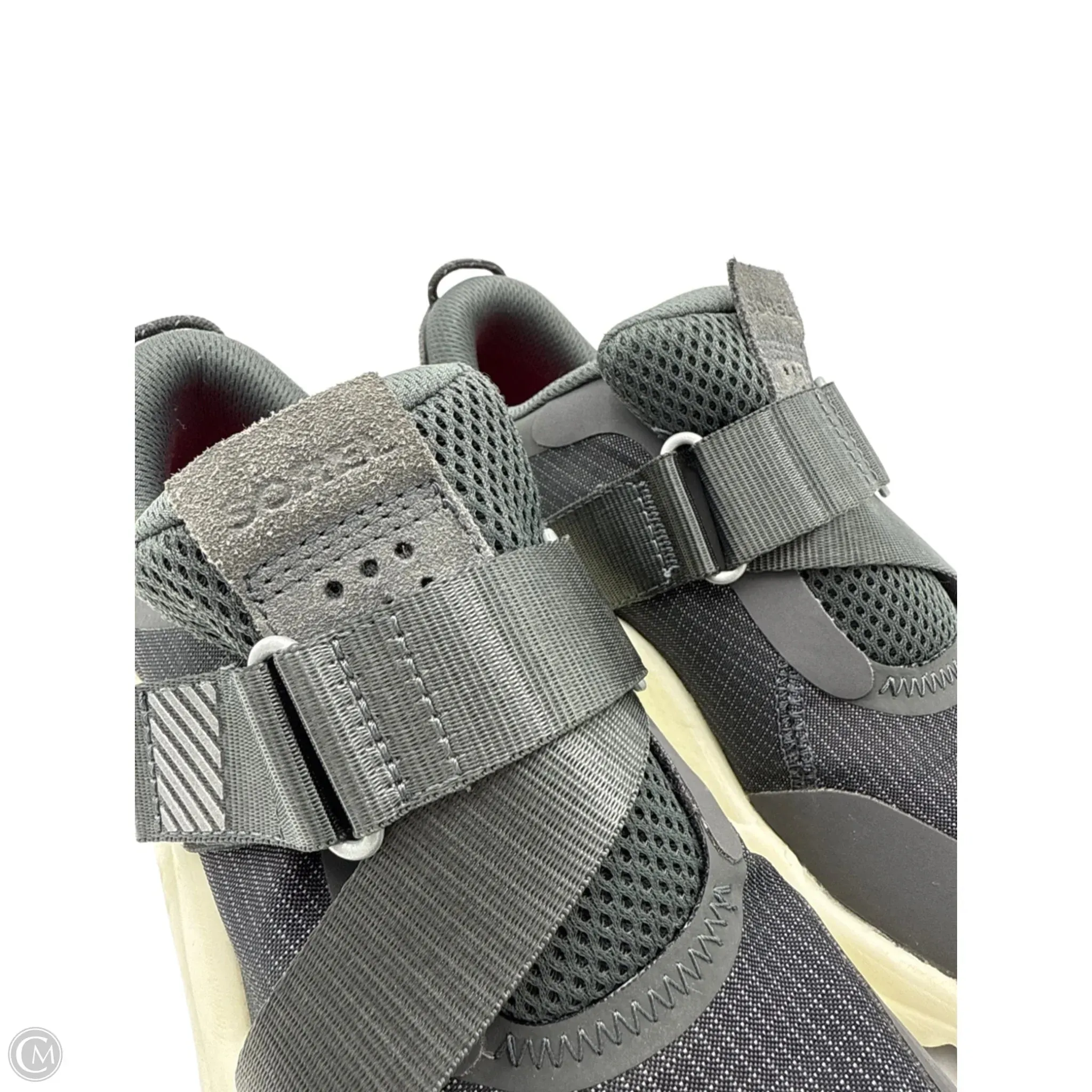 Shoes Athletic By Sorel In Grey, Size: 8.5
