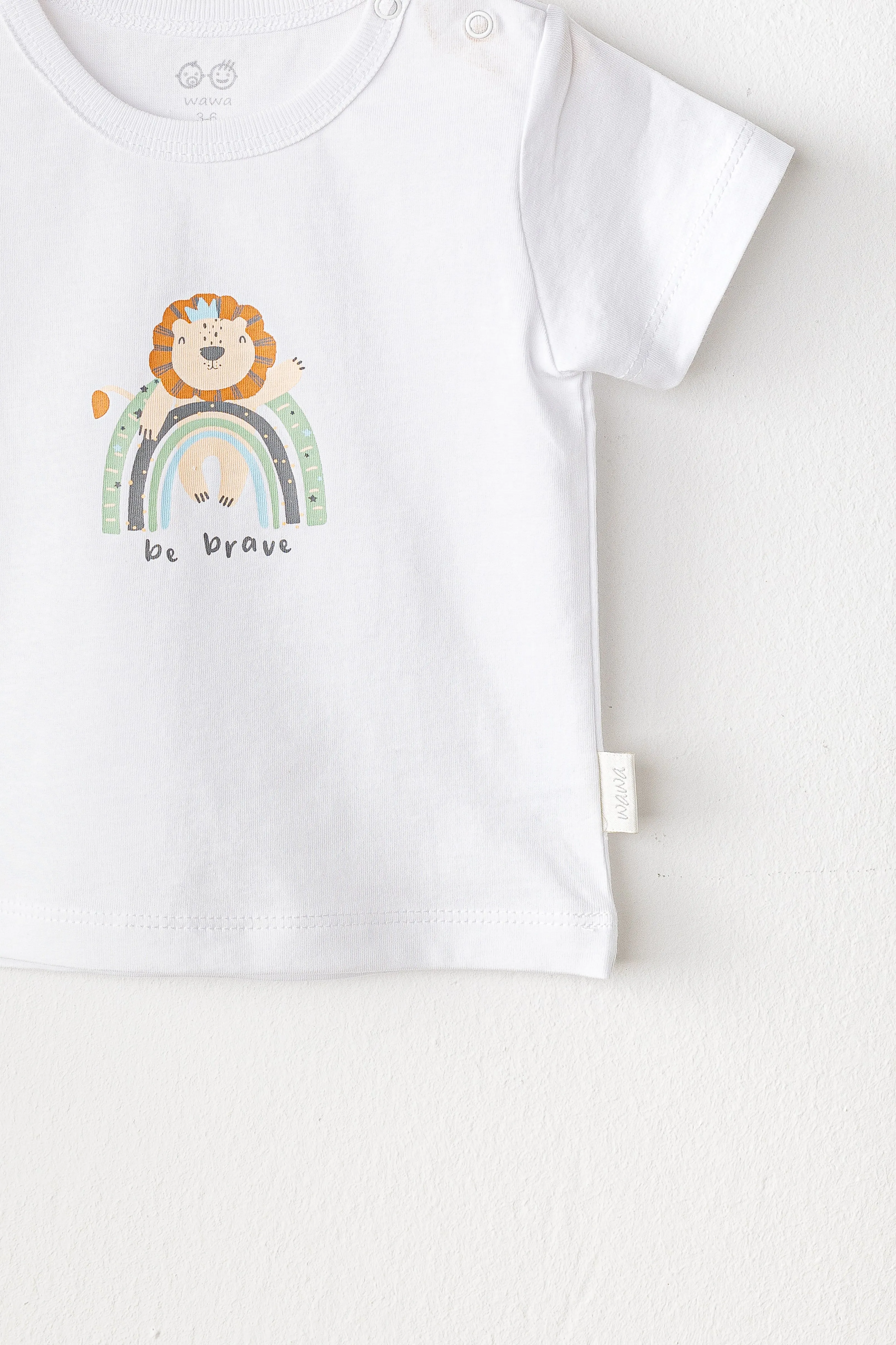 White Casual Brave Lion T-Shirt