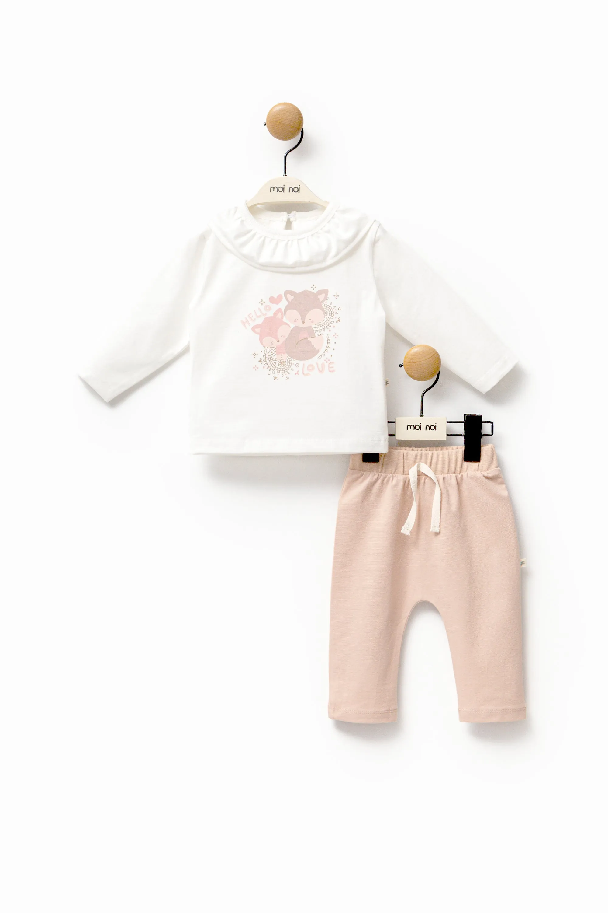 White Fox Graphic Outfit