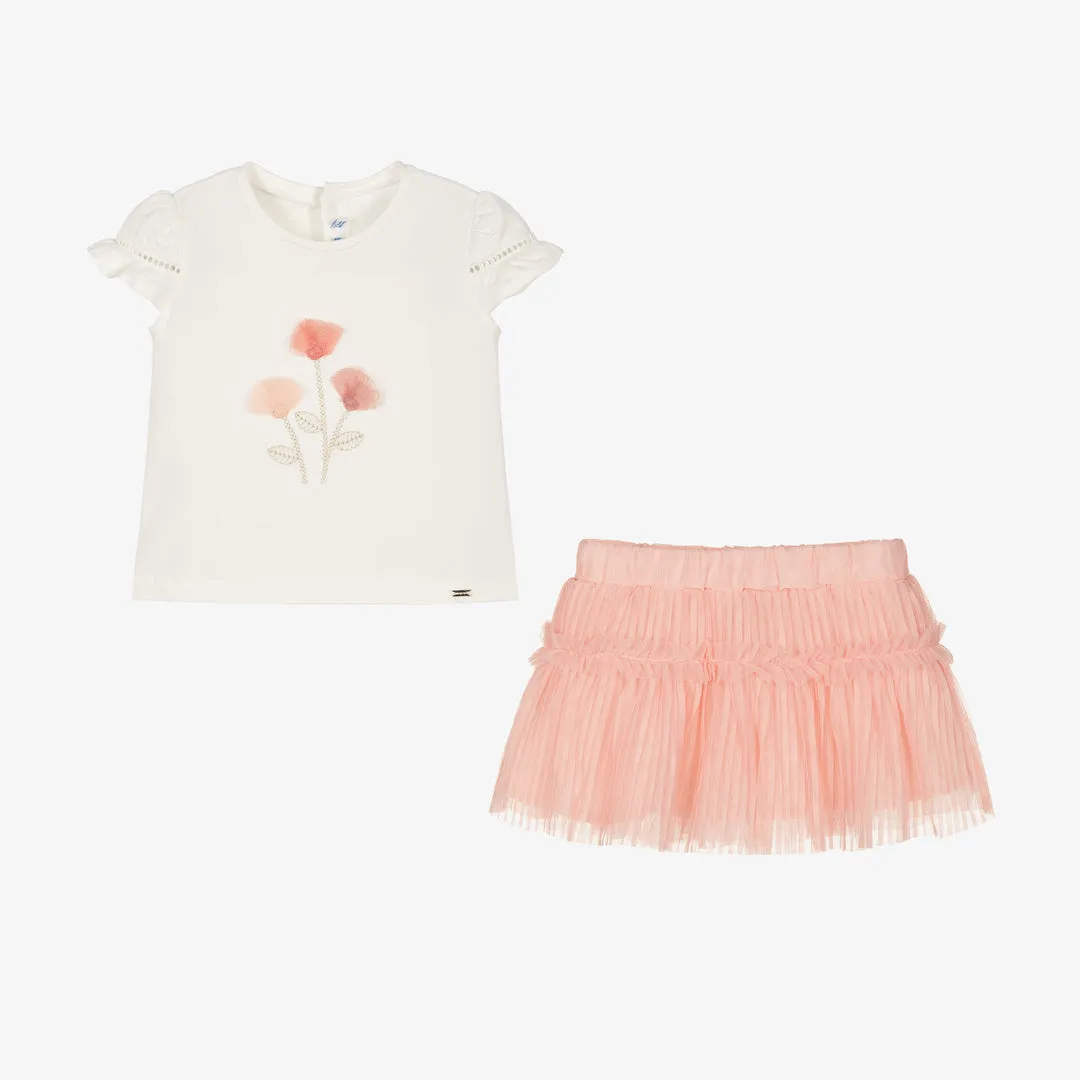 White Peach Flower Graphic Outfit